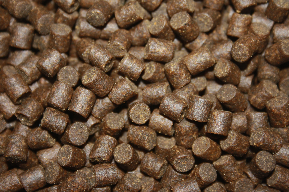 Störfutter energiereich, Sinkfutter, Kraftfutter für mittelgroße Störe, Top Störsinkfutter 6mm 15kg